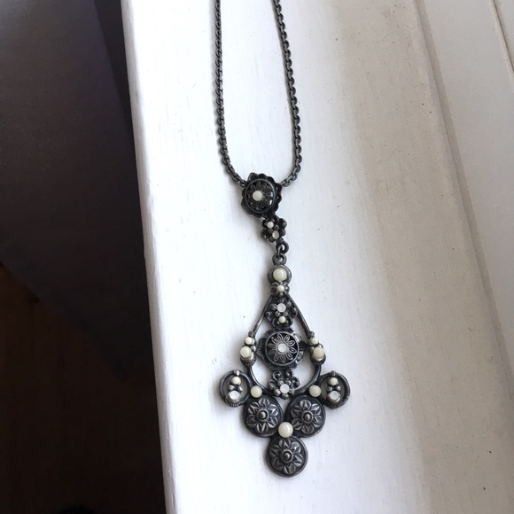 Metal Chandelier Style Statement Necklace - Picture 1 of 1